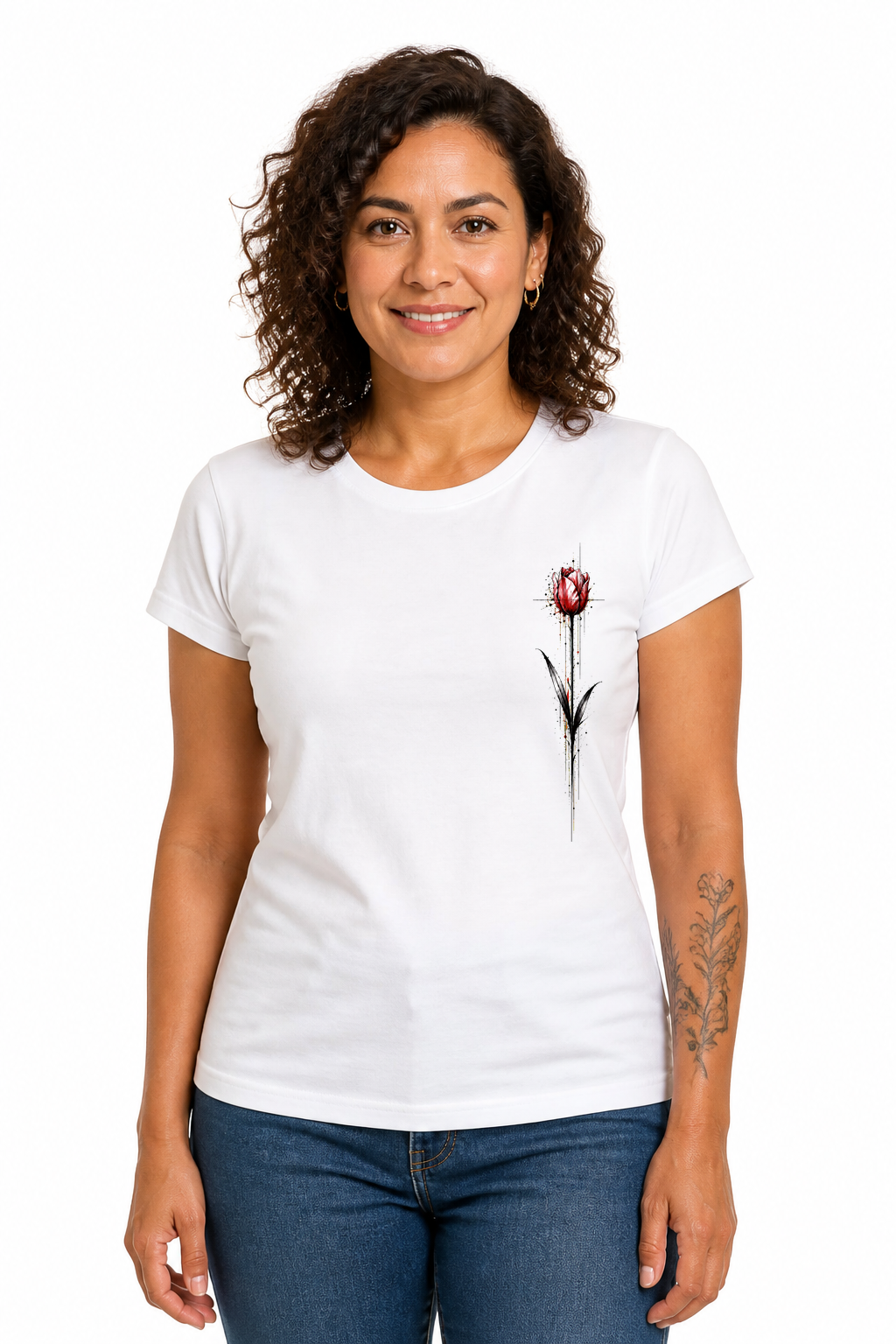 Tulipe Rouge — modèle femme, t-shirt blanc